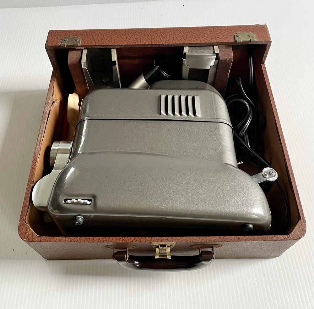 Vintage La Belle Model 500 Automatic Slide Projector, Powers On