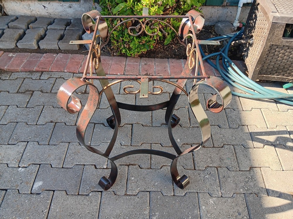 cast iron outdoor table base vintage