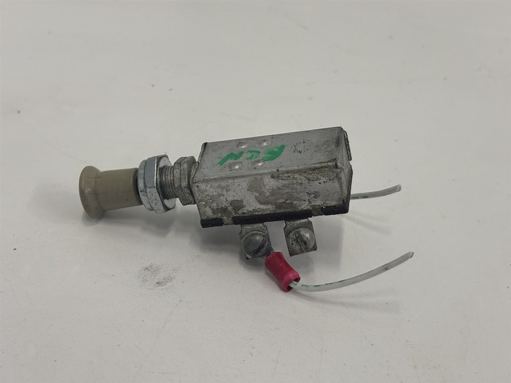 1956 Cessna 172 Cole 4 Prong Rotating Beacon Switch