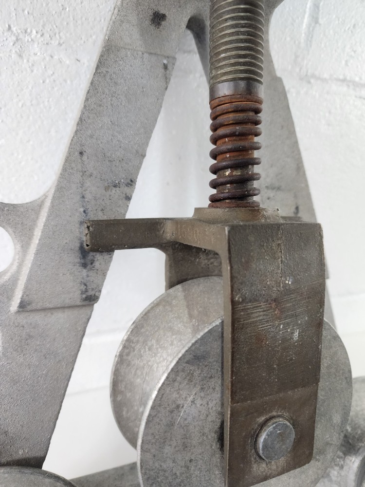 W. M. Bashlin Co. Traveling Rolling Ground - Stringing Block Pulley - 1590B