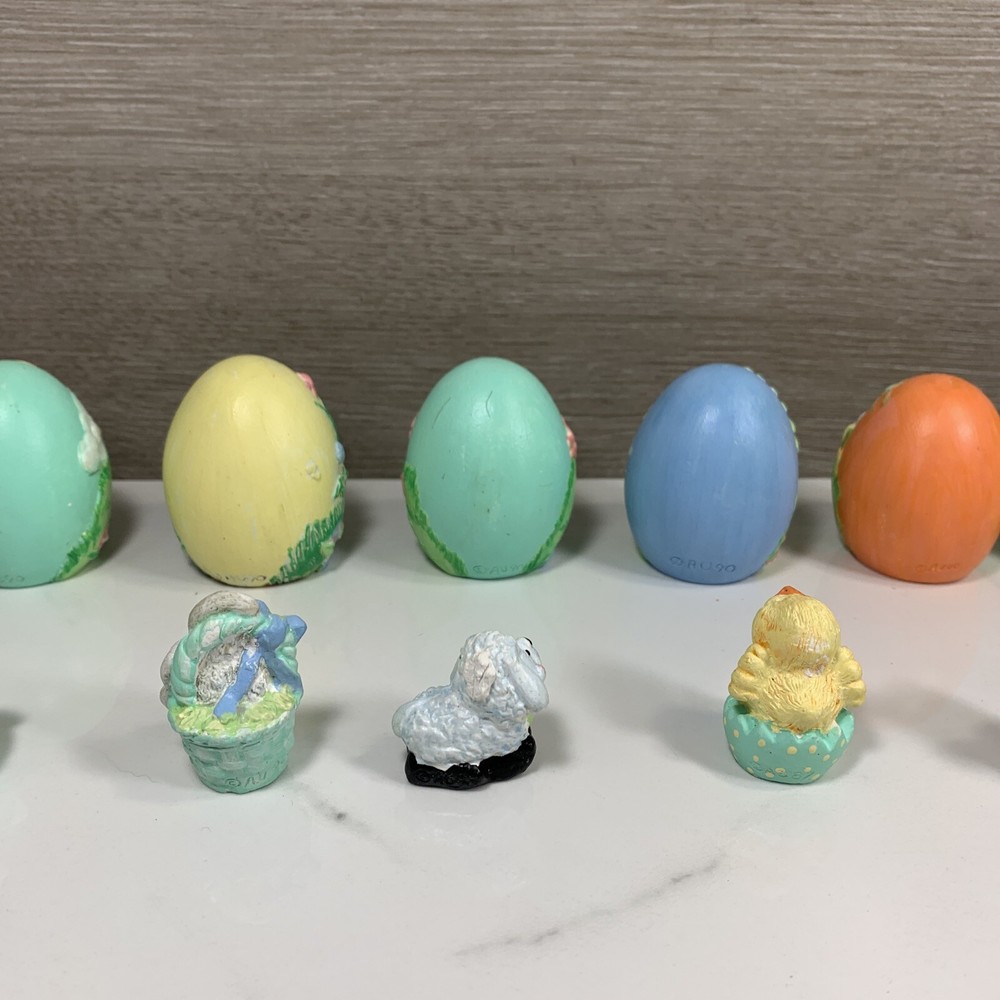 Vtg 1990 CHALKWARE DECORATED EASTER EGG and SMALL FIGURINES AU Painted Decor