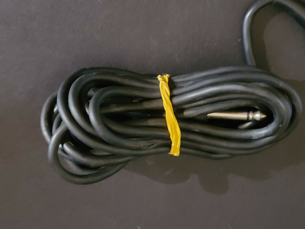 TESTED GOOD Realistic HIGHBALL Dynamic Microphone Unidirectional 33-984D w/Cable