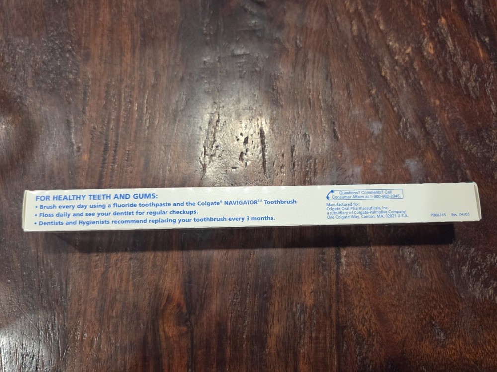Vtg NOS Colgate Navigator Soft Compact Comfortable Clean Toothbrush 2003 ~READ~
