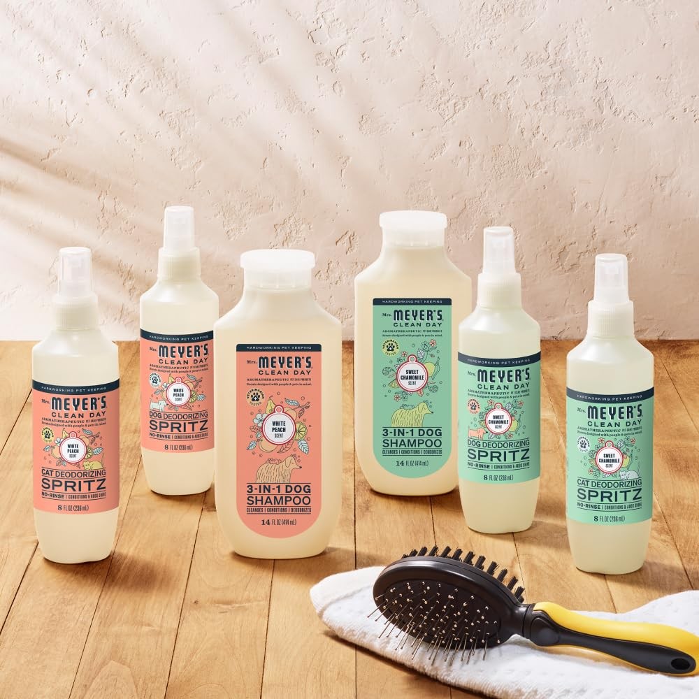 Clean Day Cat Deodorizing Spray, Sweet Chamomile Scent, 8oz