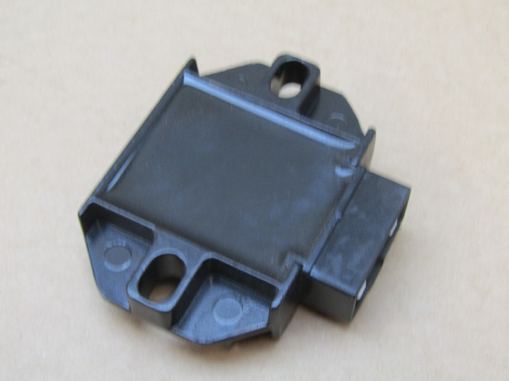 Benelli Leoncino 125 2023 regulator rectifier (12937)