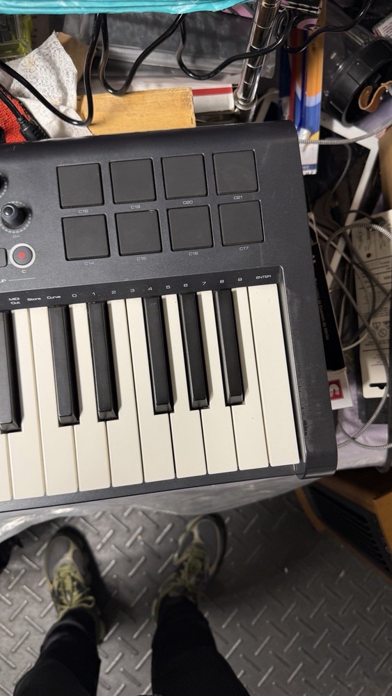 M-Audio Axiom 25 USB MIDI Keyboard Controller Partially Tested