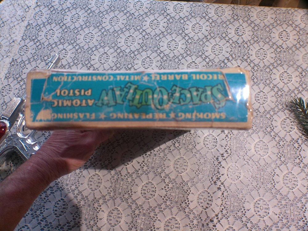 SPACE OUTLAW ATOMIC PISTOL SMOKING REPEATING WITH ORIGINAL BOX