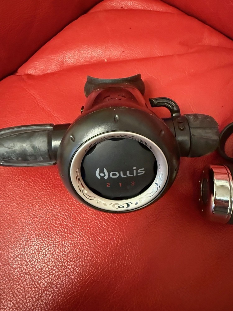 SCUBA REGULATOR - HOLLIS DC1 DIN / 212 Regulator