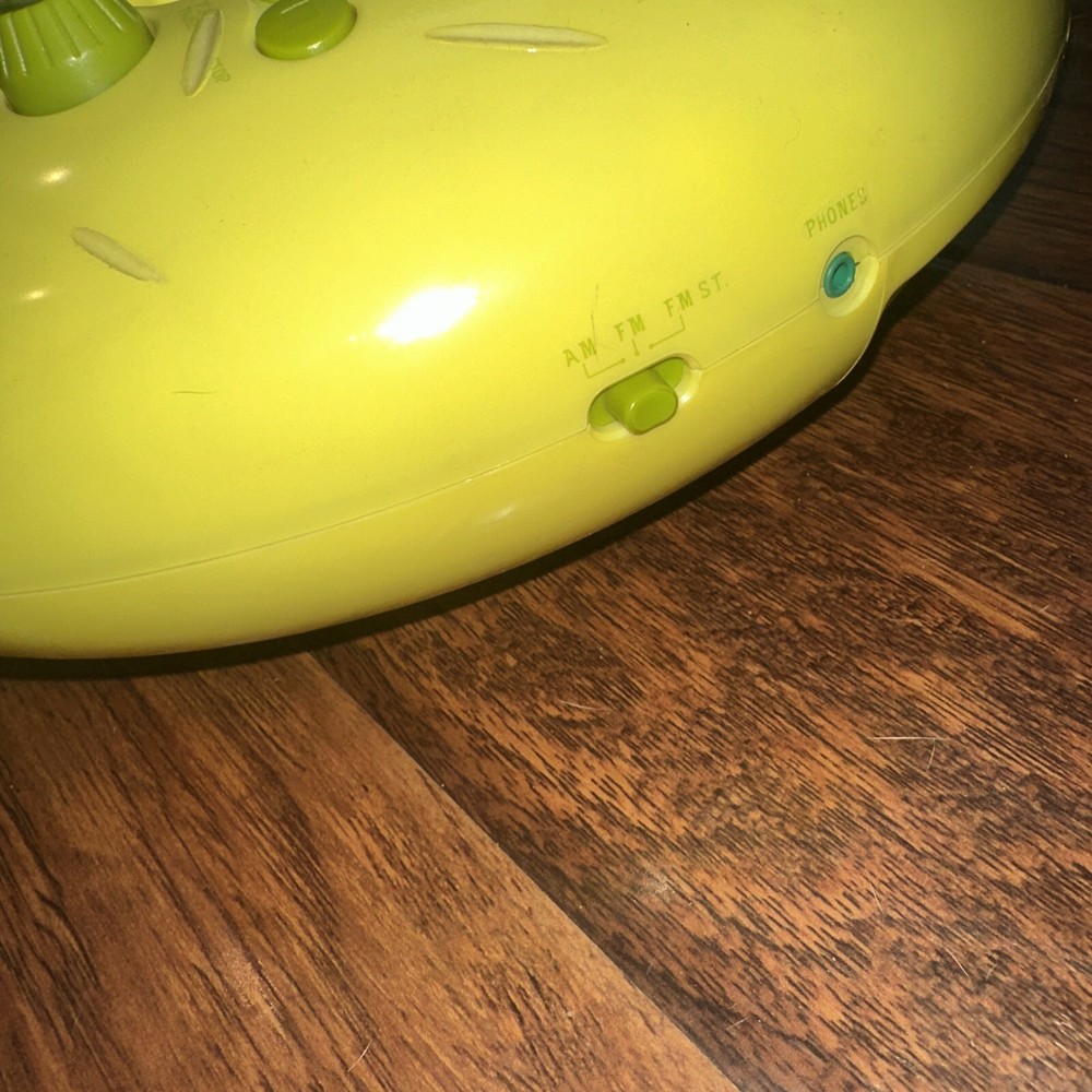 Used spongebob Portable Cd Player & Graphics Karaoke System