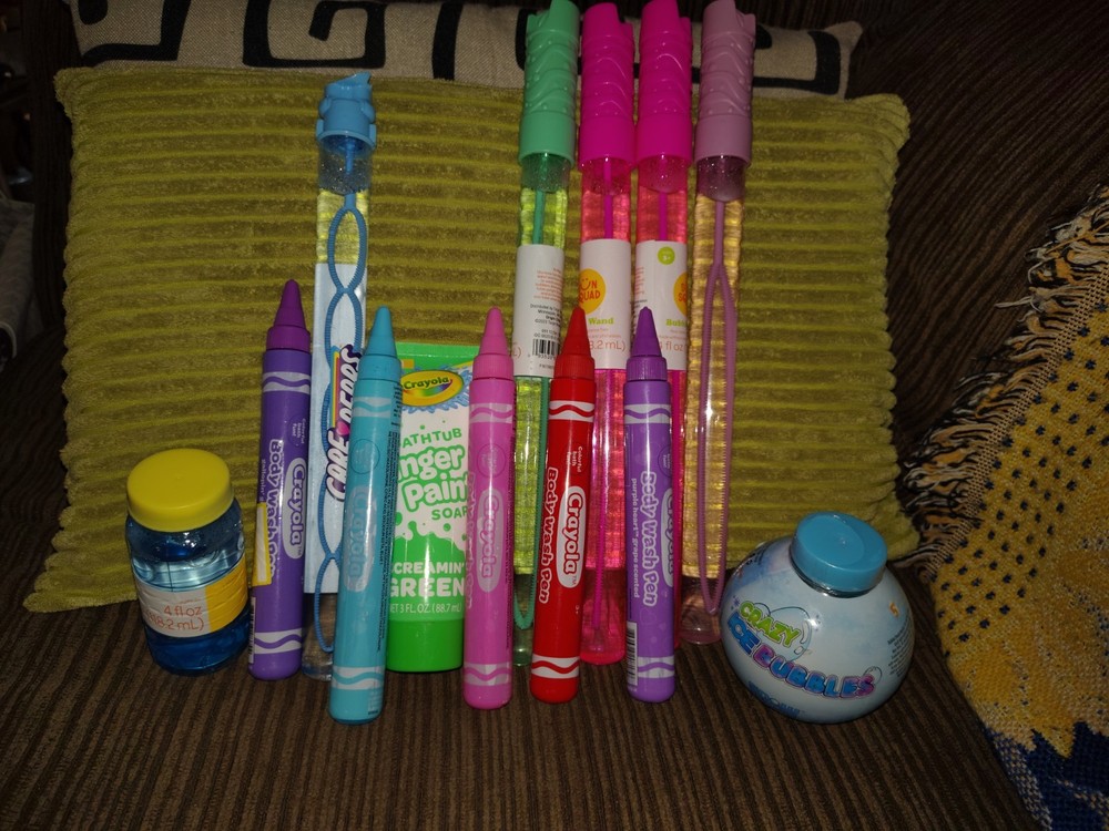 14 Piece Bubble Lot