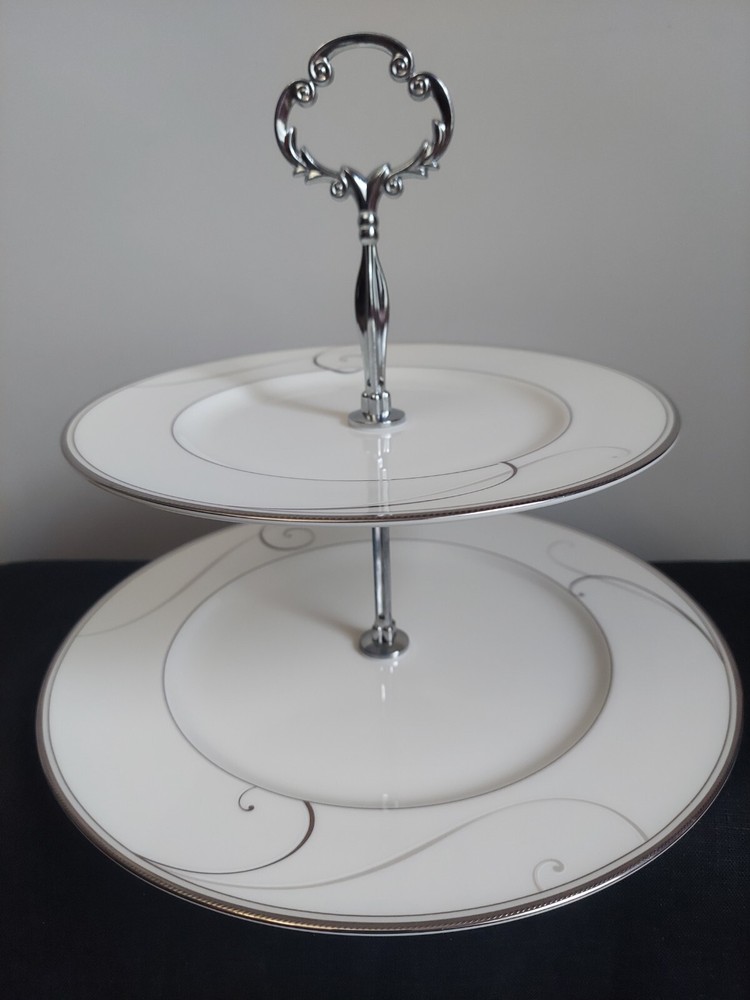 Noritake Platinum Wave 2-Tiered Serving Tray