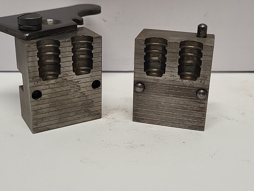IDEAL .38/.357 CAL 2 CAVITY MOULD 358432