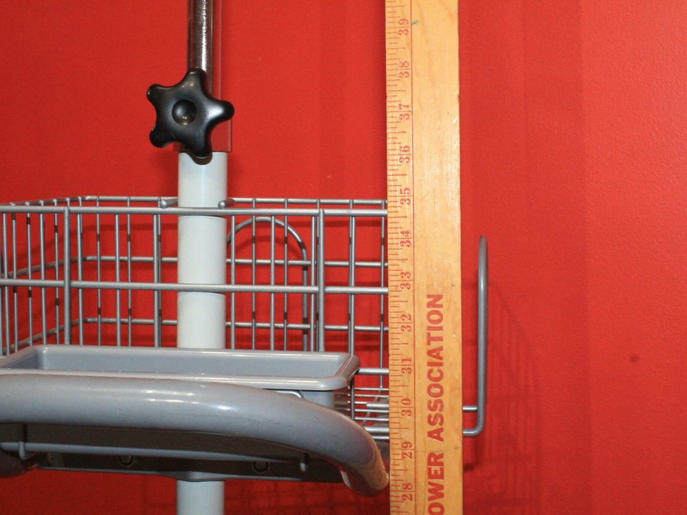 EXCELLENT CRITICARE ADJUSTABLE ROLLING 5-WHEEL LOCKING STAND HANDLE & BASKET 40"