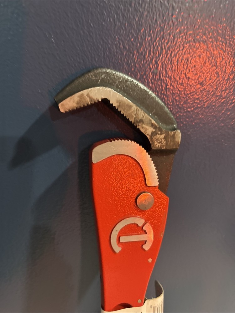 16 in. self adjusting pipe wrench