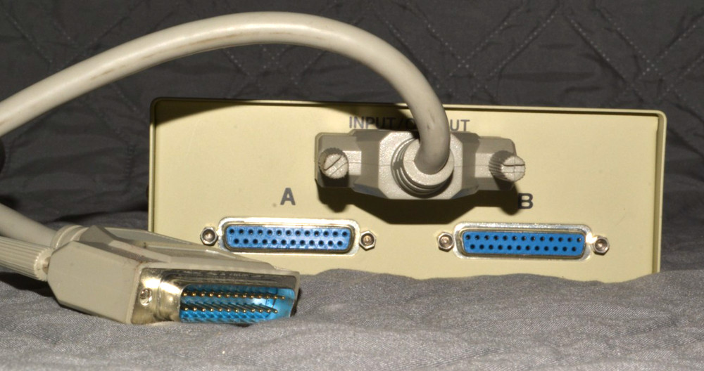 Vintage Data Transfer Switch A/B Parallel DB25 Printer Switch Box w Cable