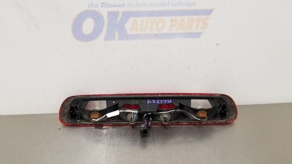 08 CHEVY SILVERADO 1500 HIGH MOUNTED STOP LIGHT