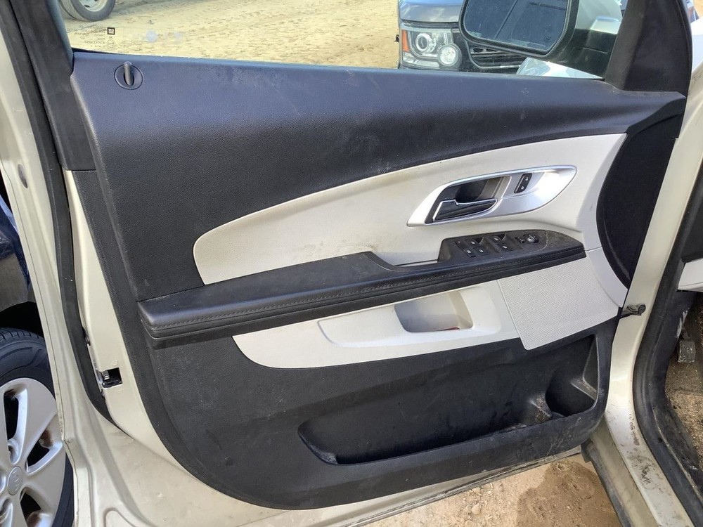 EQUINOX 2016 Glove Box 4915593