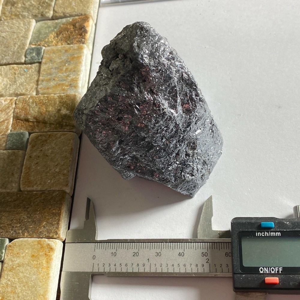 SILICON [CARBIDE?] INTERESTING SPECIMEN 262g MF3598