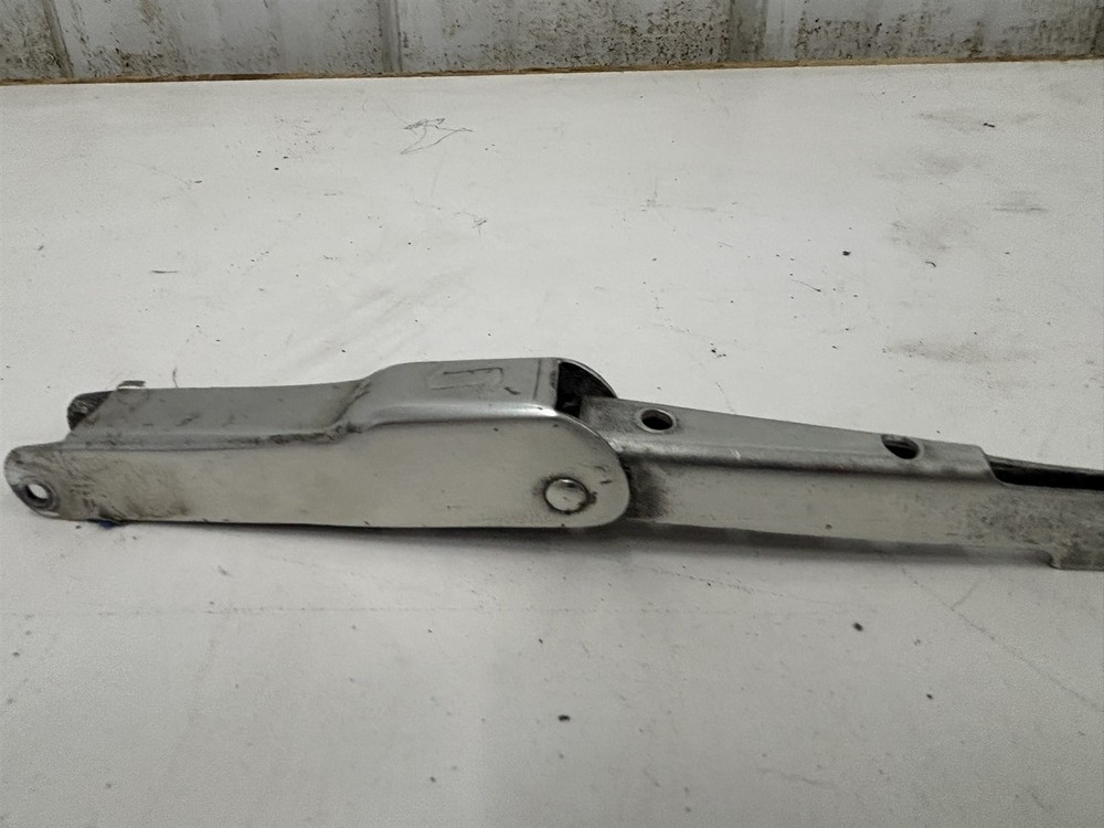 Luscombe Model 8 Window Latch Prop