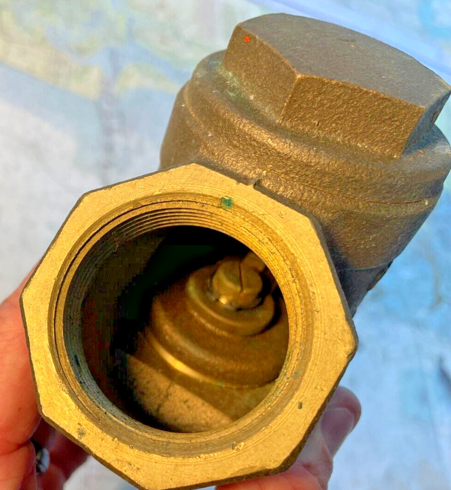 Stockham 1-1/2" Swing Check Valve BRONZE
