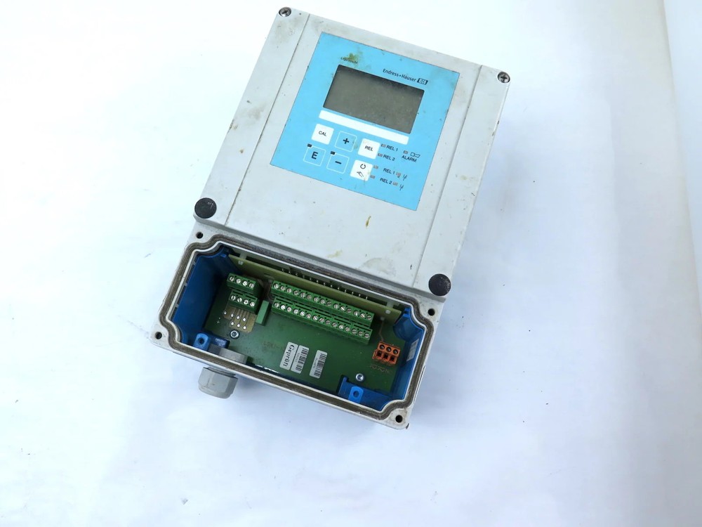 Endress + Hauser CLM253-ID3605 Transmitters 115VAC **READ DESCRIPTION**