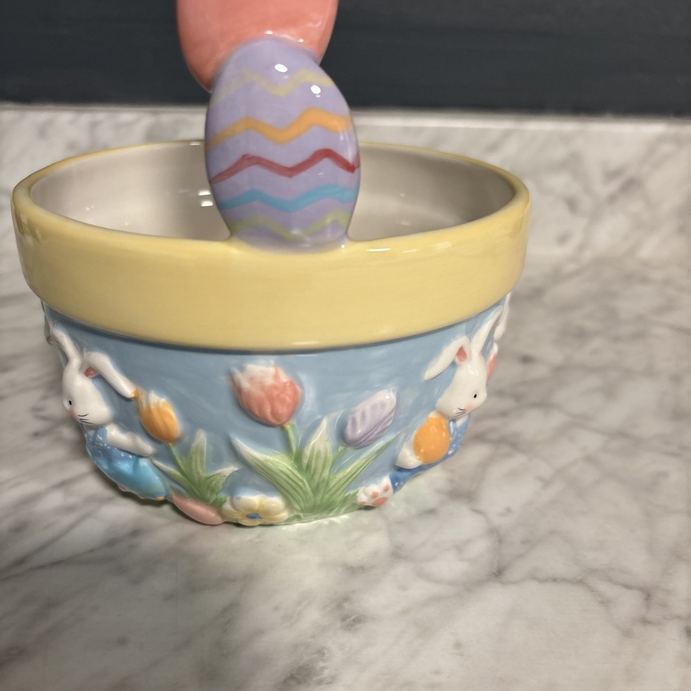 Blossoms & Blooms Ceramic Easter Basket Bowl w/Handle Bunnies & Eggs