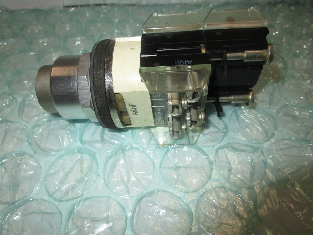 Allen-Bradley 800T-H33 Ser. N Selector Switch