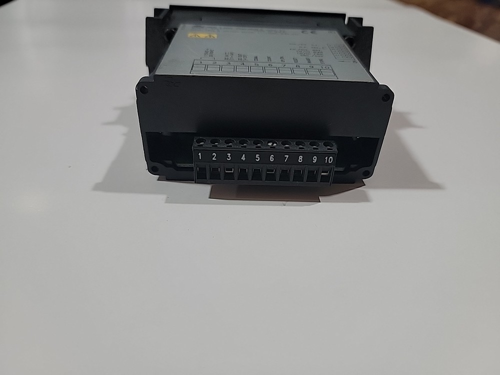 Red Lion APLT0800 Totalizer Counter