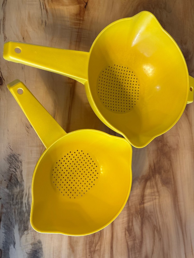 Vintage Tupperware Yellow Strainers Colanders with Handle #1200-3 1523-8