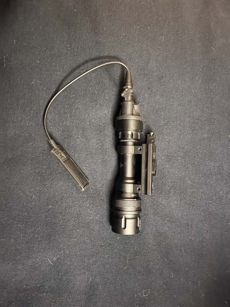 Night Evolution M952V Tactical Light Airsoft (Black) READ DESCRIPTION