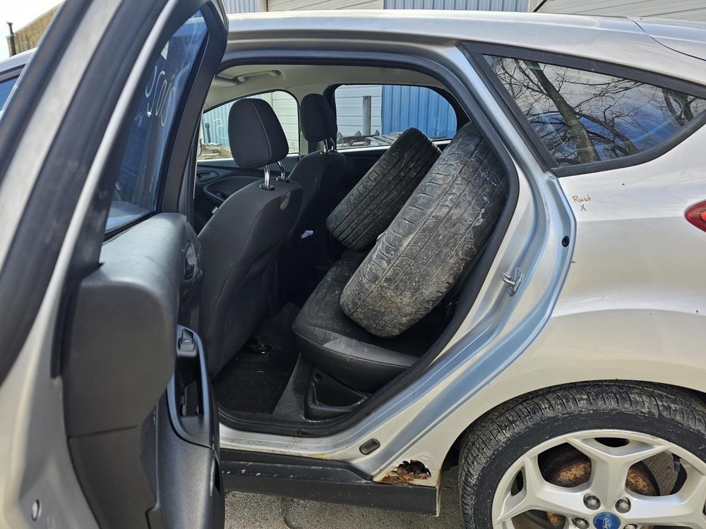 FOCUS 2012 Headrest 2443282