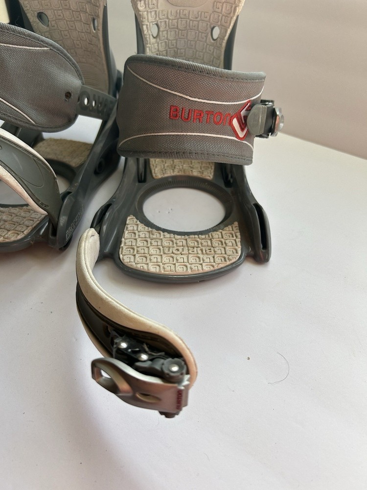 Burton Men's Medium Freestyle Snowboard Bindings Gray White READ