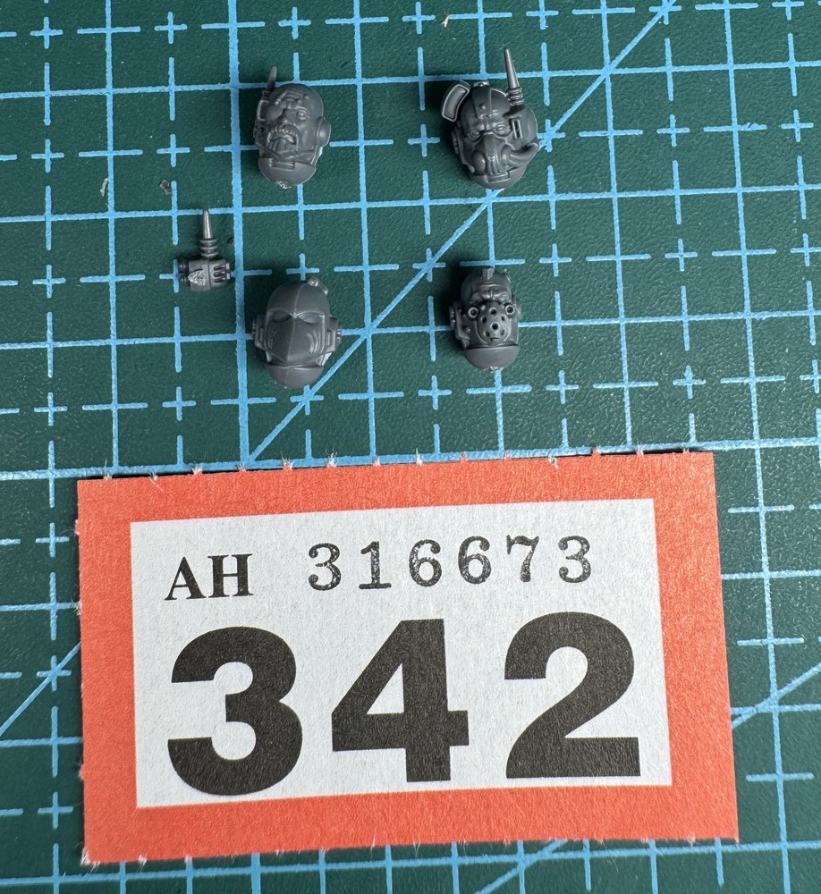 Space Marine Head Helmet Bundle Sergeant Character Heresy 40K Bits Primaris