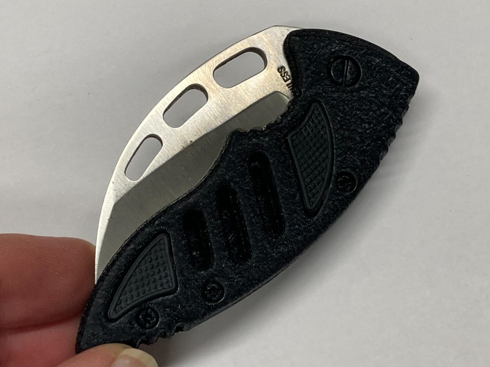 Folding Knife w/Combo Curved Blade C-035