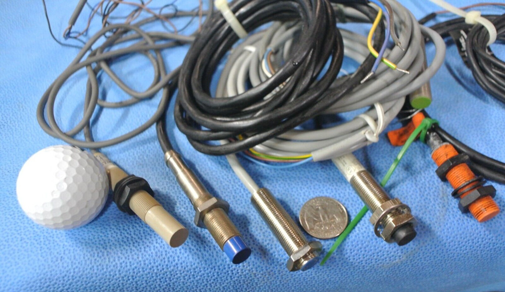 Omron, GE, Efector, Allen Bradle Micro Switch Sensor 12mm Barrel