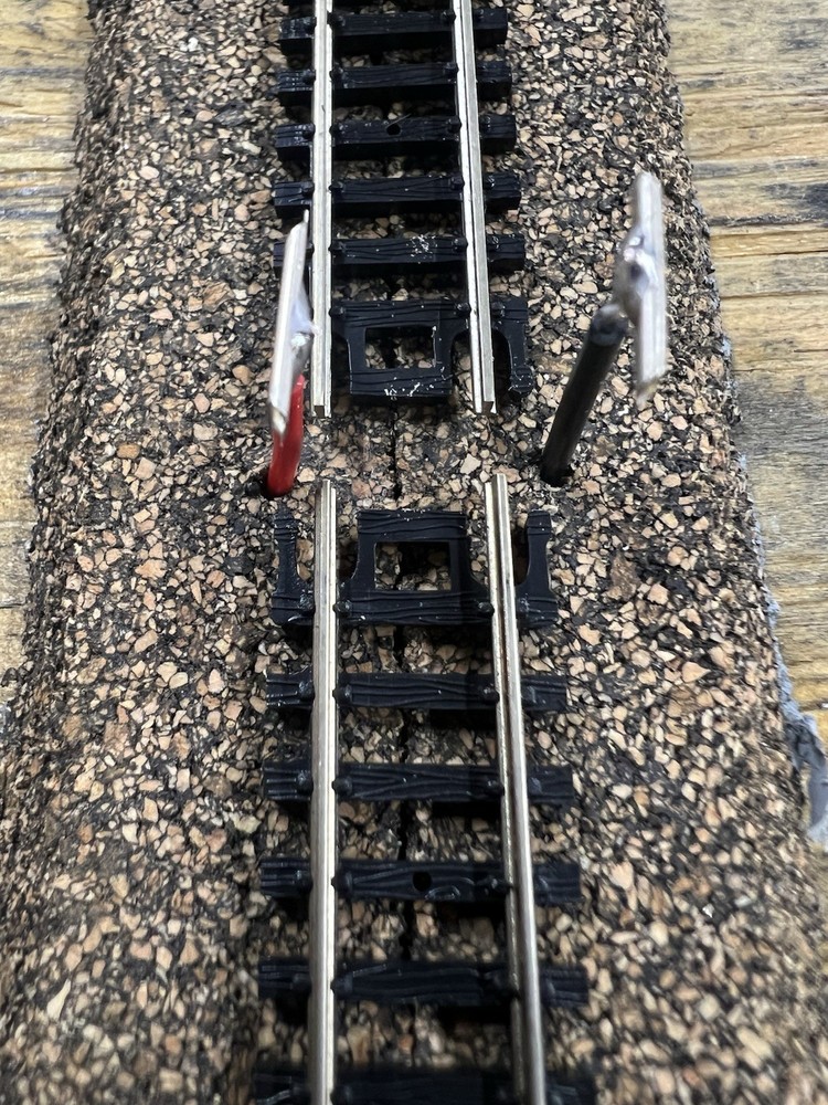 Terminal Rail Joiners N Scale Code 80 Nickel Silver With 10”Leads (10pair) 22awg