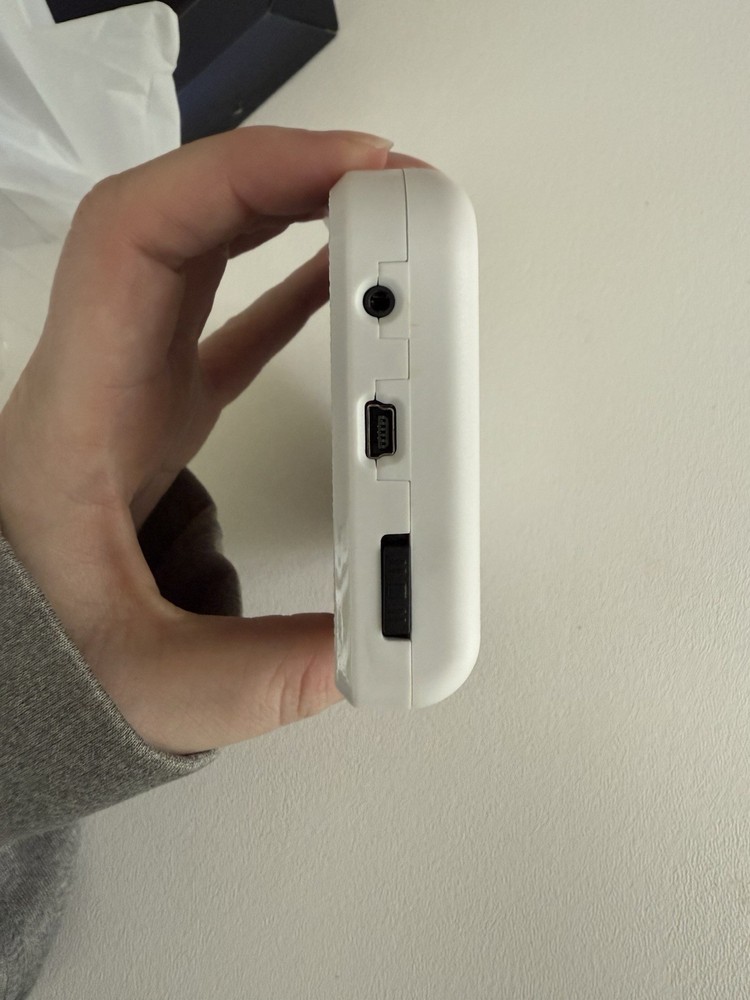 Gamebox PLUS Handheld 400 in 1 WHITE