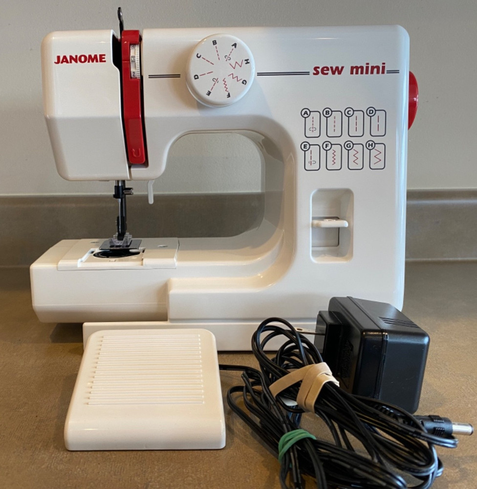 Janome Sew Mini Sewing Machine Compact Portable w Pedal **UNTESTED**