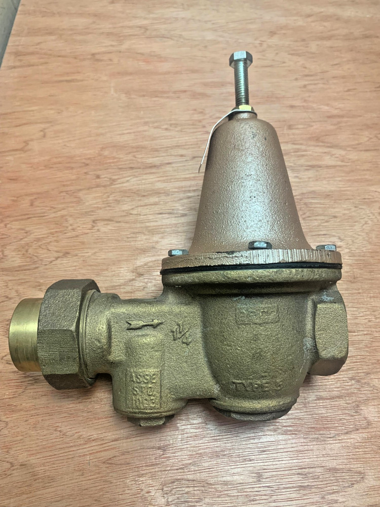 Watts U5B LP 1 1/4" Water Pressure Reducing Valve 10 - 35 PSI 200 LBS. Max.