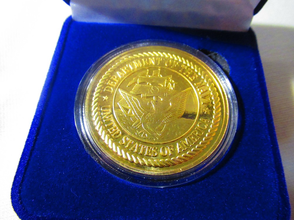 US NAVY - USS AUSTIN (LPD-4) Challenge Coin w/ Presentation Box