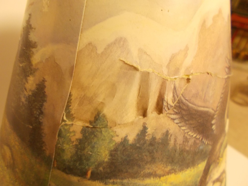 NIGHT LIGHT WITH EAGLE FIGURE
