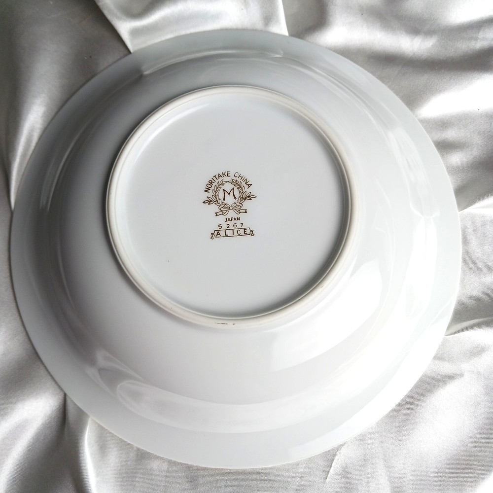 NORITAKE ALICE DINNER SET FOR 4
