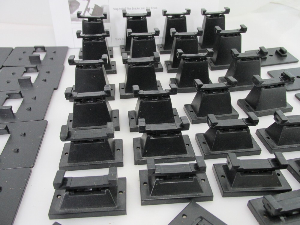 Bachmann N Scale Pier Set Trestle Risers Black 60 Pieces Track Elevation