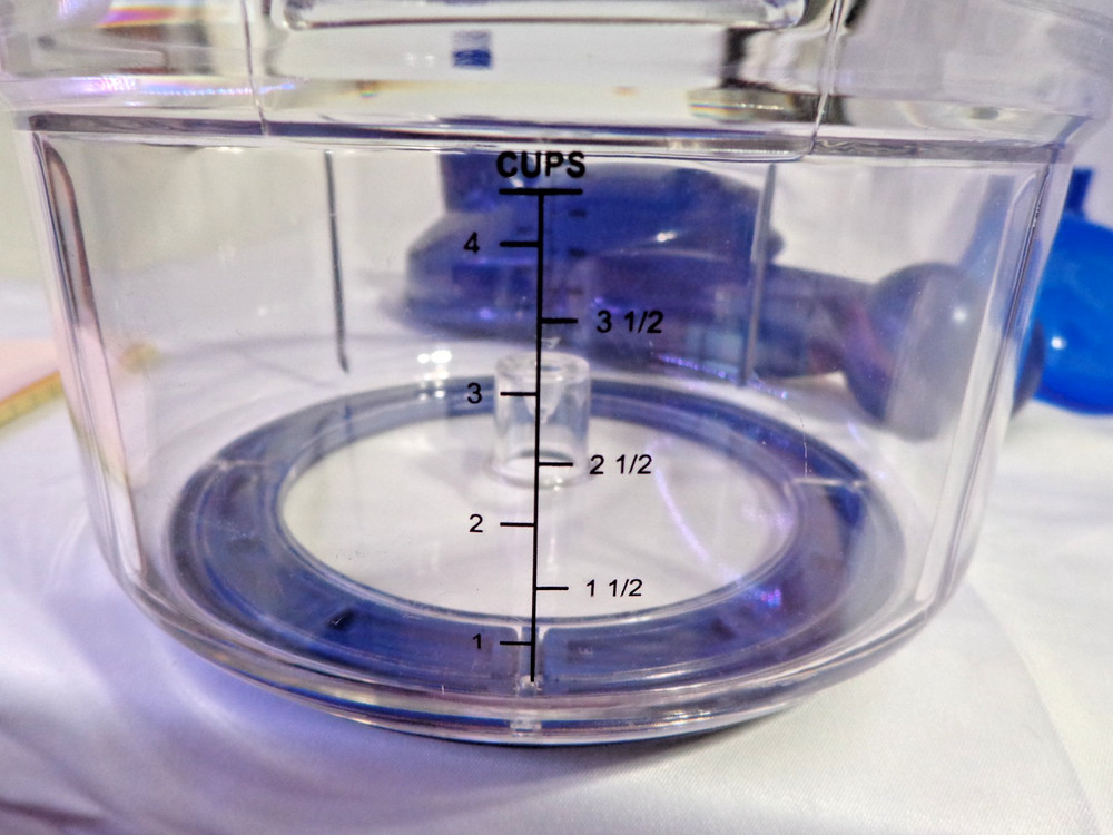 Tupperware Quick Chef Sapphire Blue Non-Electric Food Processor