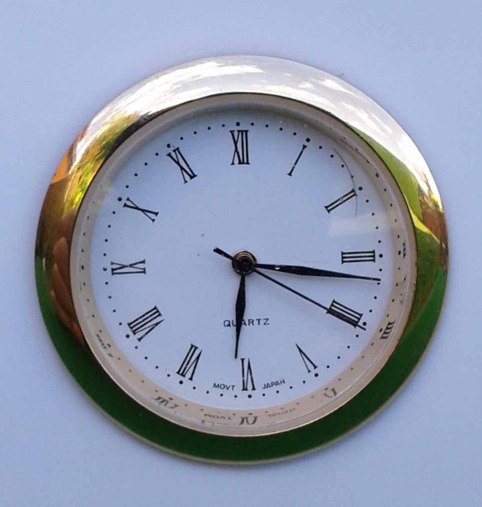 HEREND - NOEL - PORCELAIN QUARTZ MANTLE CLOCK - BOXED.