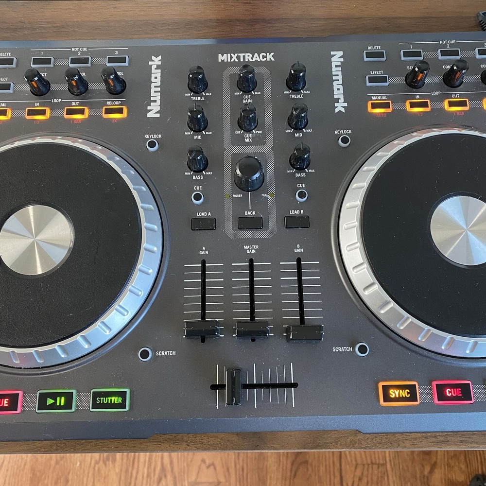 Numark Mixtrack Digital 2-Channel DJ Controller USB Plug And Play