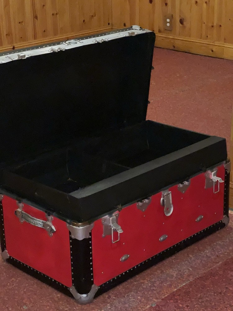 Red Multnomah Baggageman Trunk