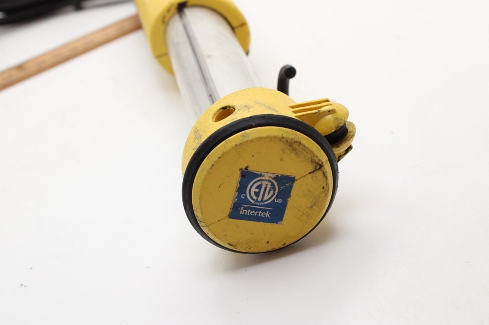 Intertek 18 LED 25 WattHanging Corded Work Light Works