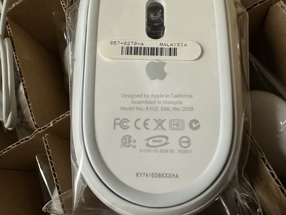 Apple Mighty Mouse A1152 USB Wired Mouse - New in plastic- Never Used