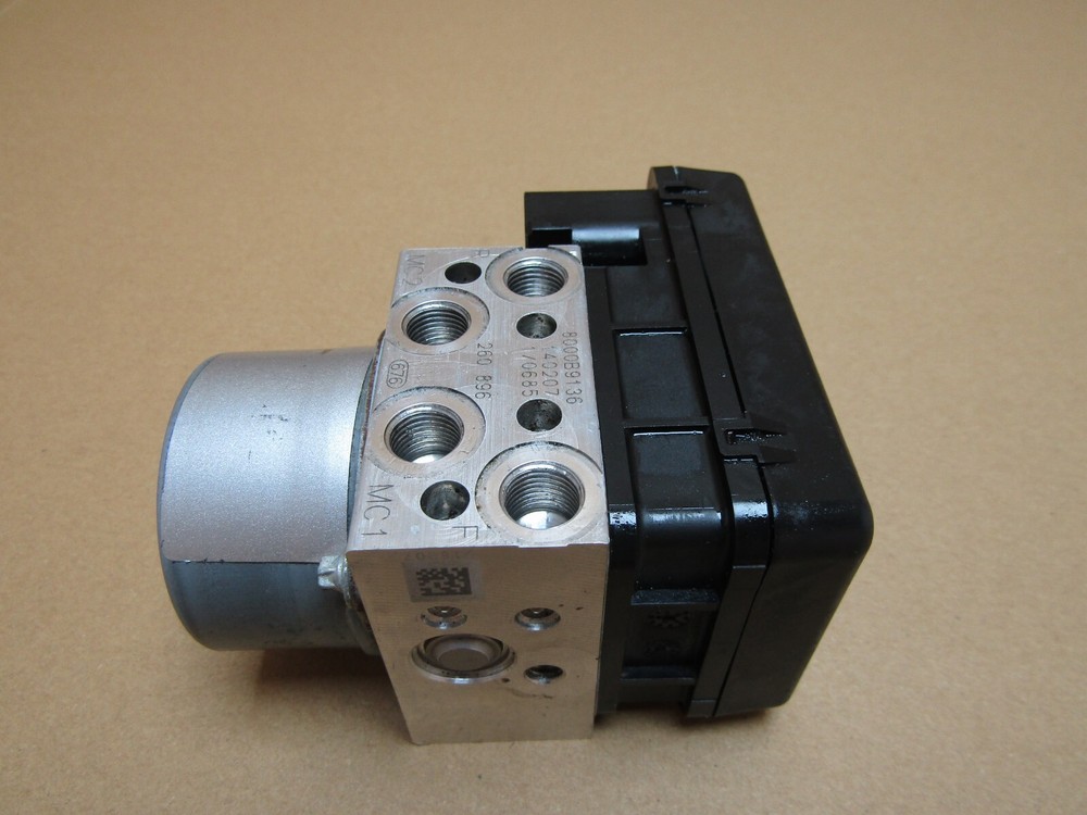 MV Agusta Rivale 800 2016 ABS pump control unit module (6954)
